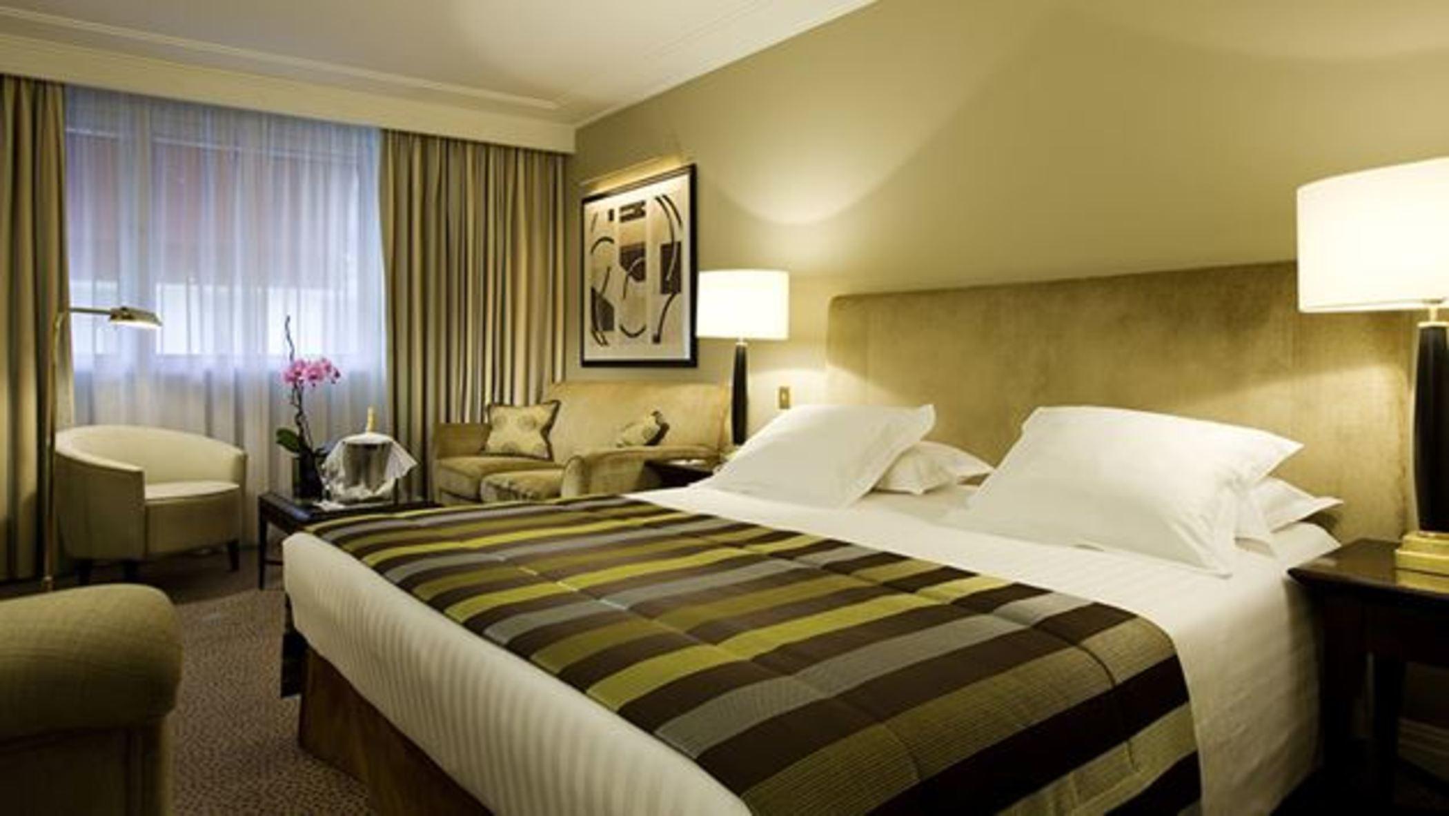 Warwick Paris Hotel Room photo
